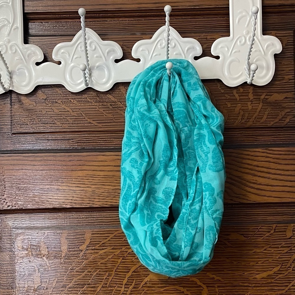 3 Infinity Scarves - Picture 6 of 6